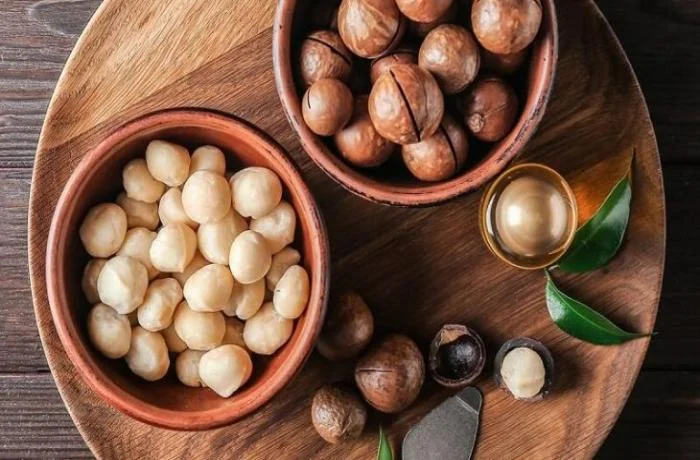 Benefits of Dried Cracked Macadamia Nuts